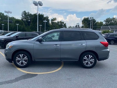 2019 Nissan Pathfinder SV