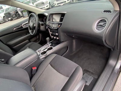2019 Nissan Pathfinder SV