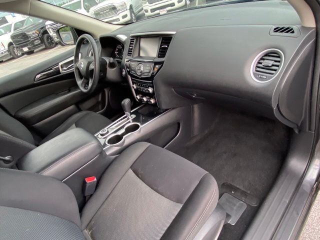 2019 Nissan Pathfinder SV