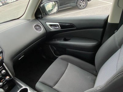 2019 Nissan Pathfinder SV