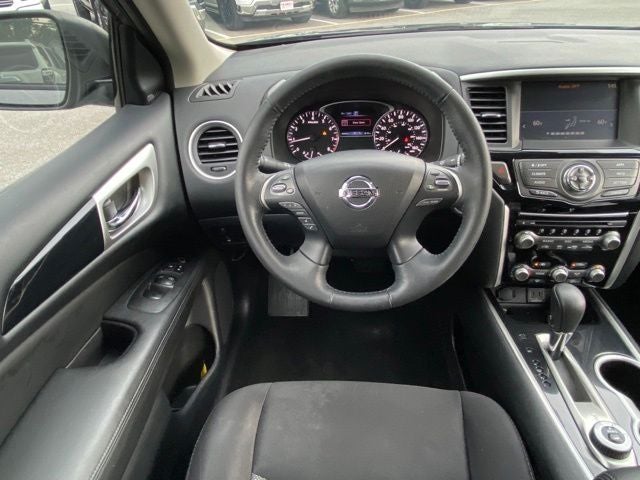 2019 Nissan Pathfinder SV