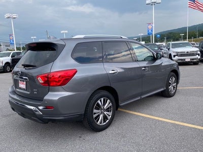 2019 Nissan Pathfinder SV