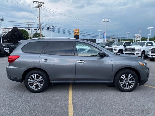 2019 Nissan Pathfinder SV