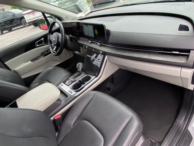 2023 Kia Carnival SX